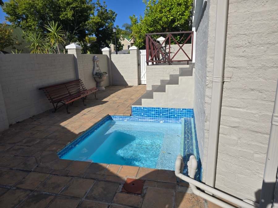 4 Bedroom Property for Sale in Zevendal Western Cape